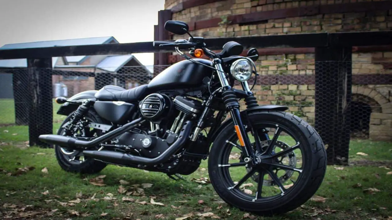 A Brief Overview Harley-Davidson Iron 883