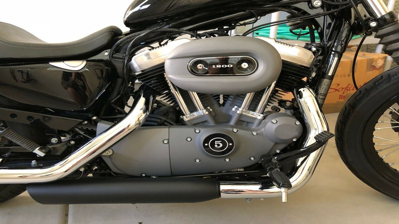 Mid Controls Vs. Forward Controls On Harley Davidson - The Differences