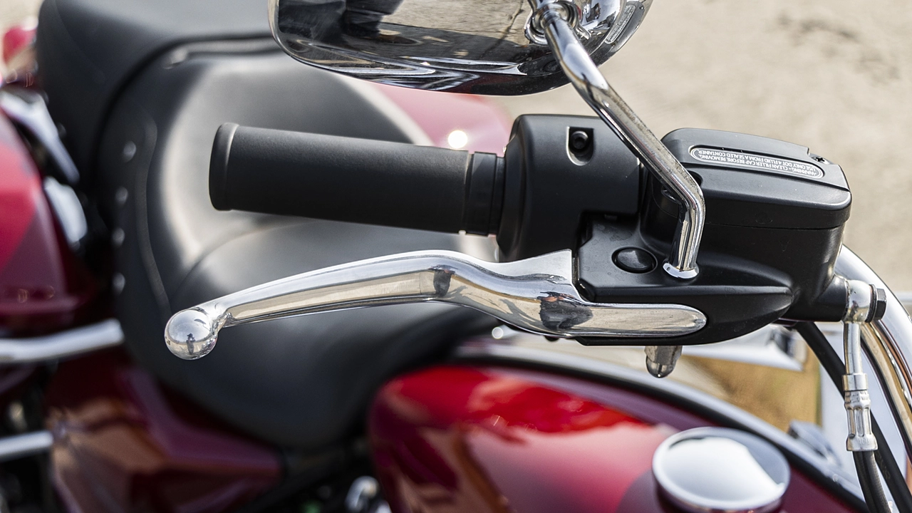 Road King Classic Mirrors - Enhance Your Riding