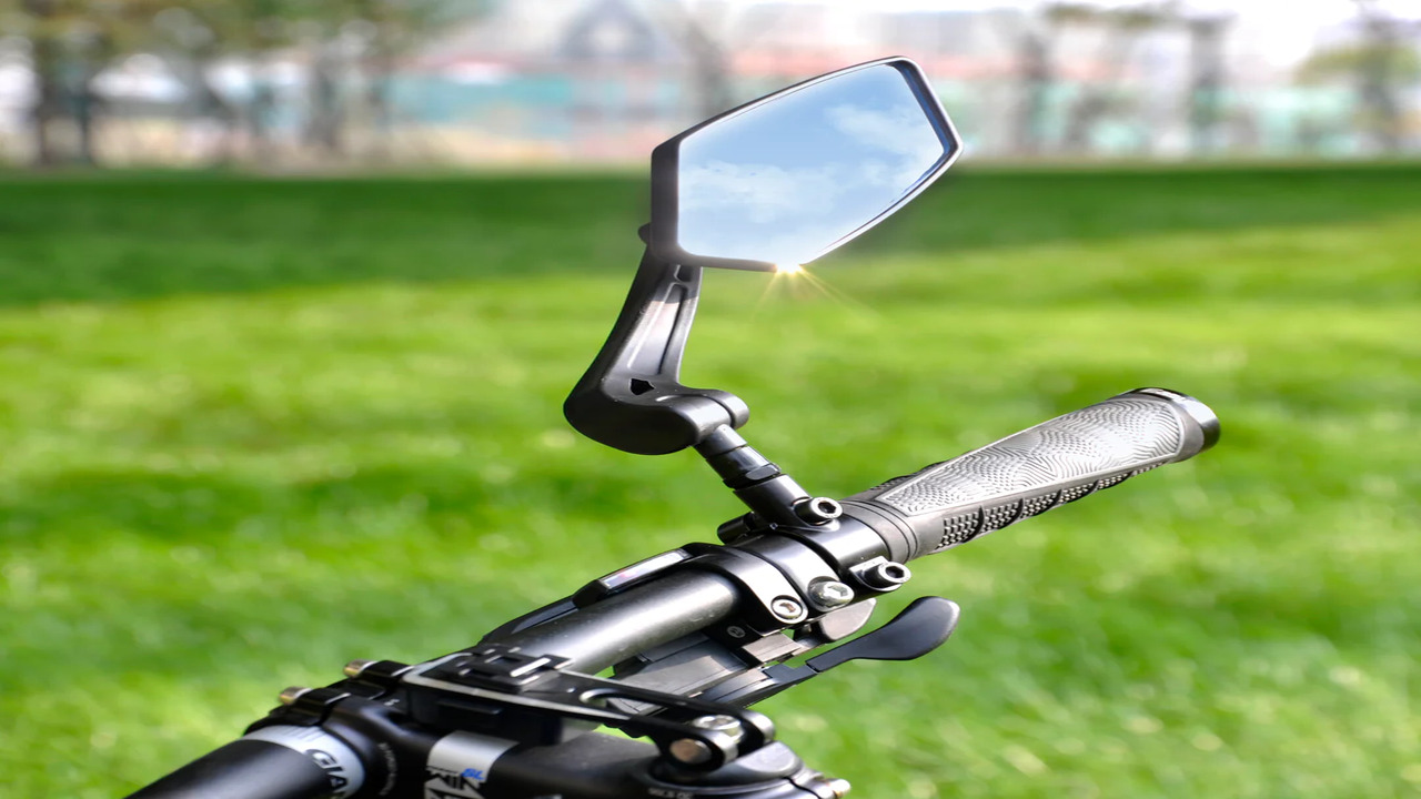 Safety Features Of Mirrors For Motorcycles