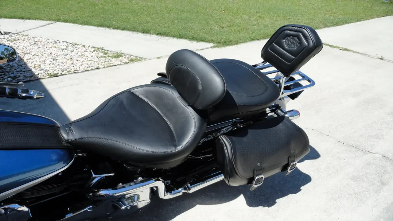 How Does A Backrest Work To Comfort Your Long Rides