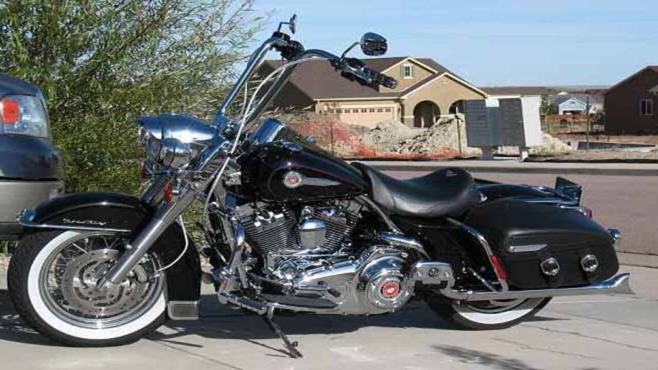 What Type Of Lock Should You Buy To Mount Your Road King-Handlebars