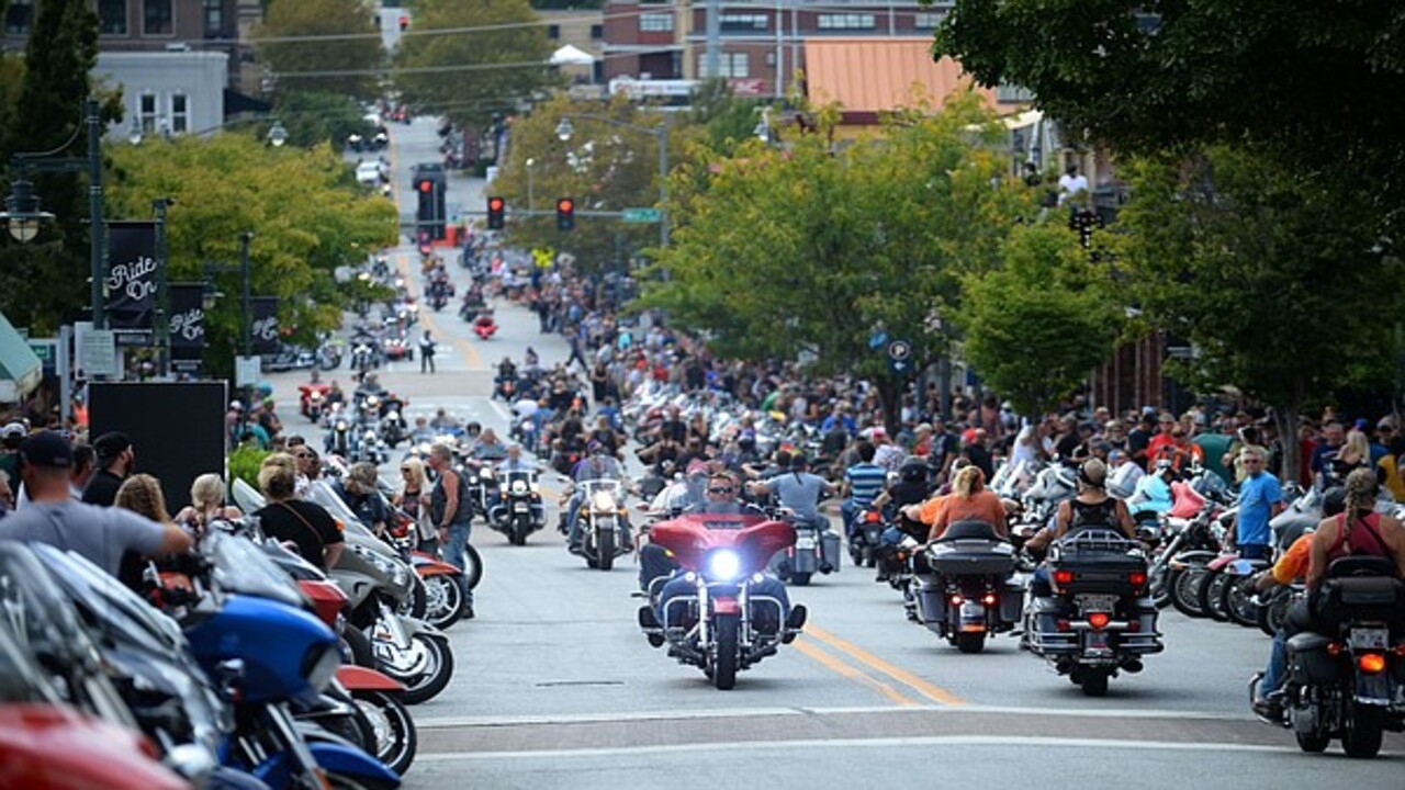 Bikes, Blues & Bbq Motorcycle Rally - Fayetteville, Arkansas Like No Other
