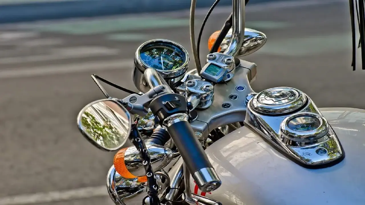 The Importance Of Mirrors On A Road King Motorcycle