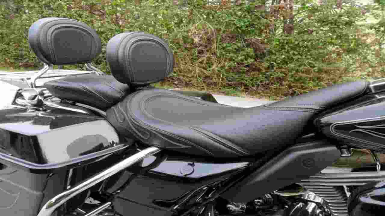 Top 3 Road King Classic-Seat Options In The Market